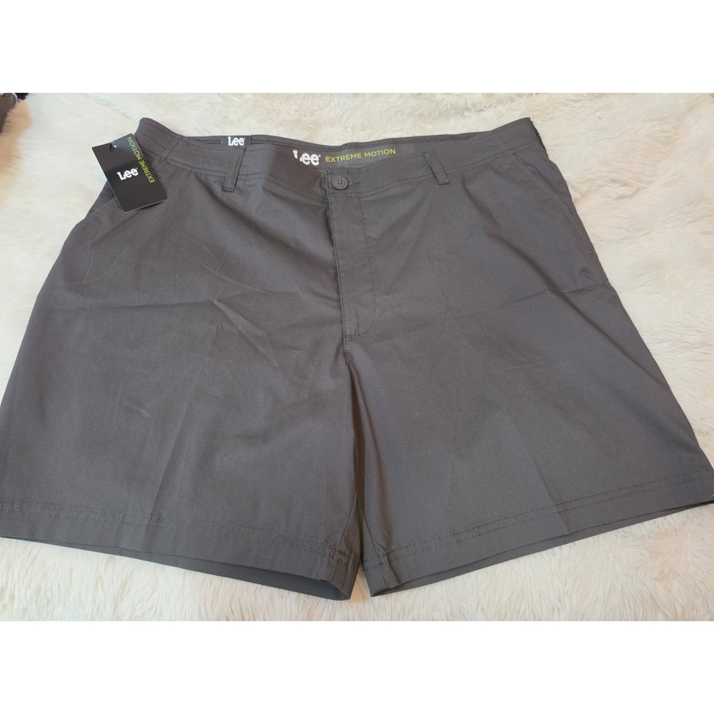 NWT Lee Men's Extreme Motion Casual Shorts Size 42 Static Grey Comfort Waist